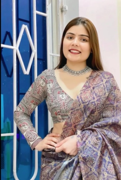 1 hours 1500🌹2 hours 2500🌹3 hours 3000 🌹full night 4000 🌹 full day