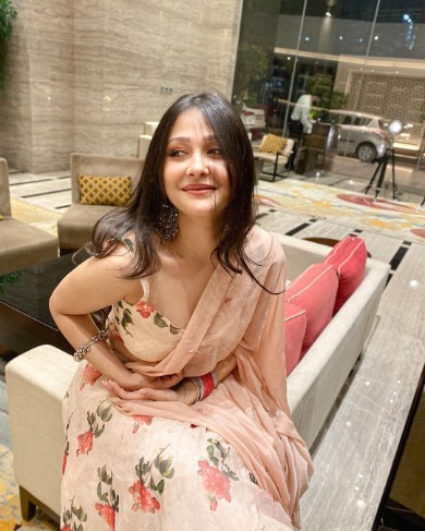 Call Girls in Pashchim Champaran & Escorts with original Photos