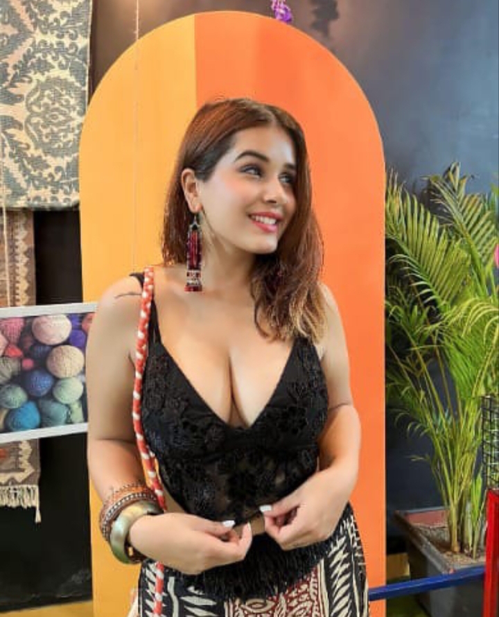 Agra LOW PRICE COLLEGE GIRLS HOUSEWIFE MODEL AVAILABLE INDEPENDENT