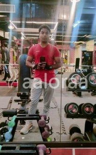 Im service boy only paid service only all type female and couples service deta hu