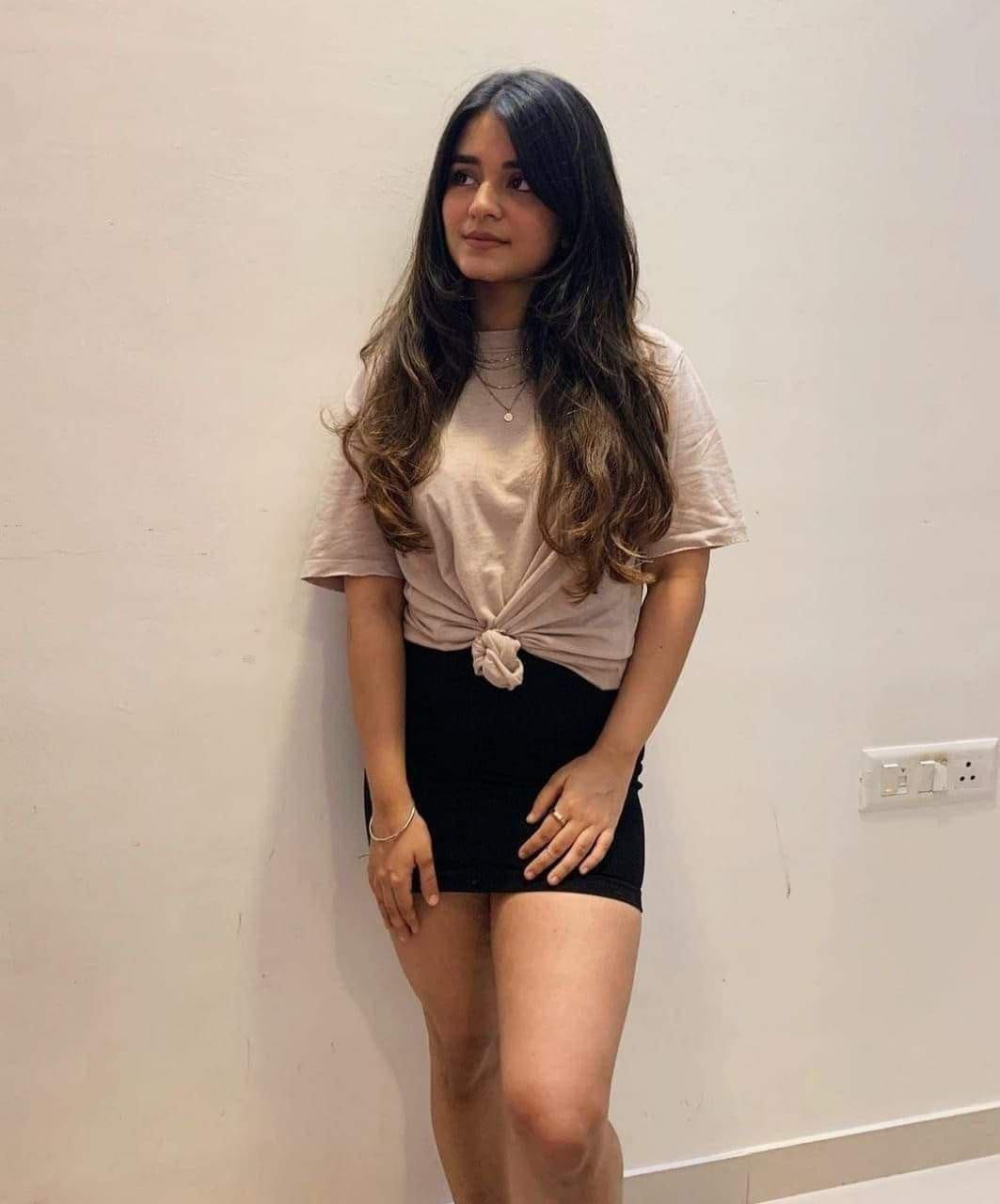 "1Hur 1000 💋 2 Hur 1500🌷3 hr 1800🌷 full night 2500�