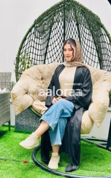 Puja sexy college girl available