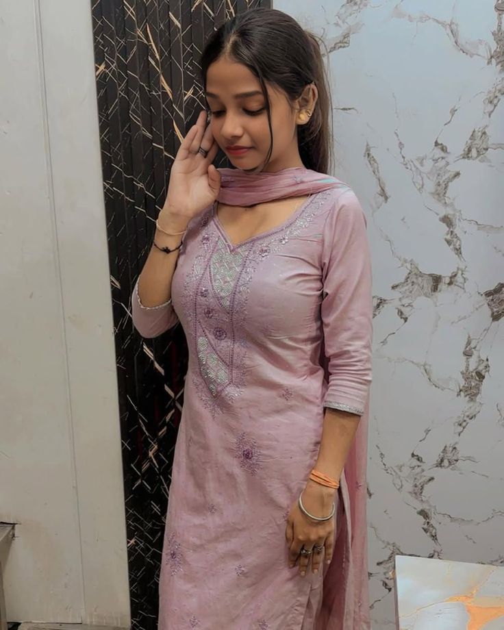 Agra 💯🥰⭐ my self komal sharma home and hotel service available in ca