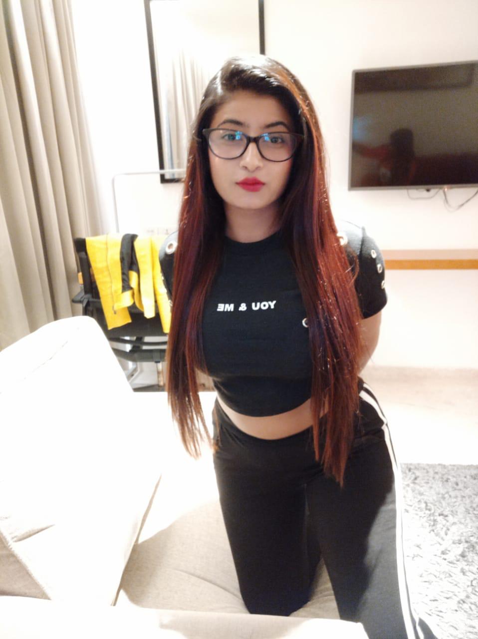 Jamnagar 💯⭐🥰 my self komal sharma home and hotel service available i