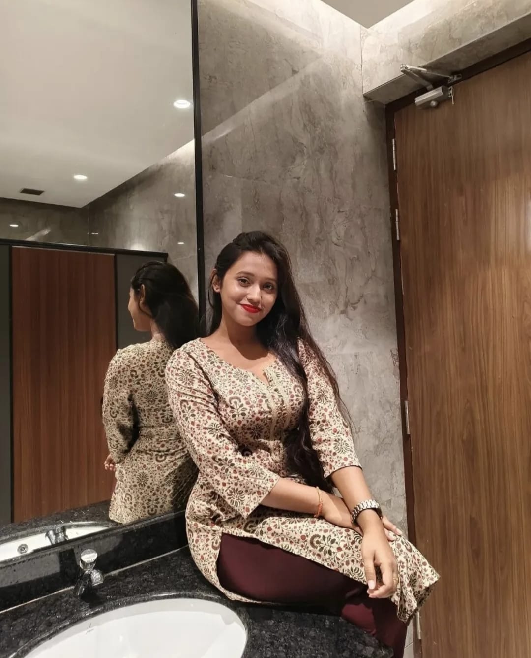 HIGH PROFESSIONAL... KAVYA... ESCORT... AGENCY TOP .....MODEL PROVIDE