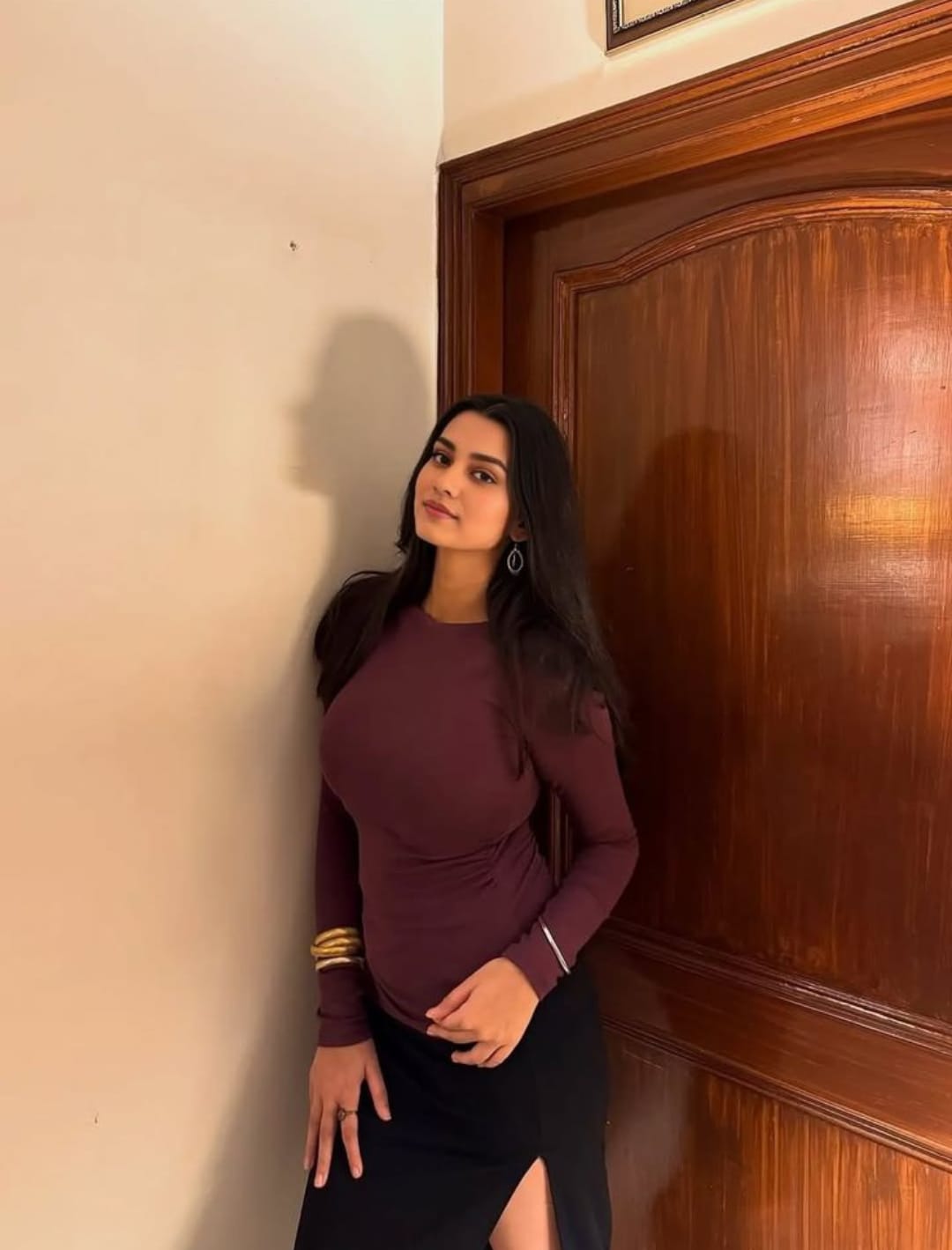 Jamnagar 1 GENUINE CALL GIRLS ESCORTS HOME AND HOTEL SERVICE