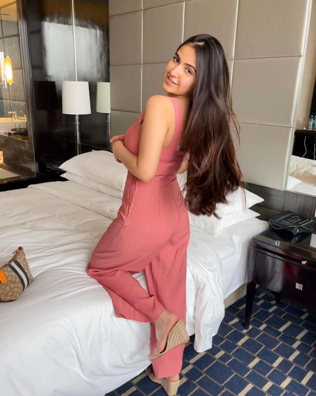 Bhopal.LOW PRICE INDEPENDENT CALL-GIRL IN OUT DOORSTEP