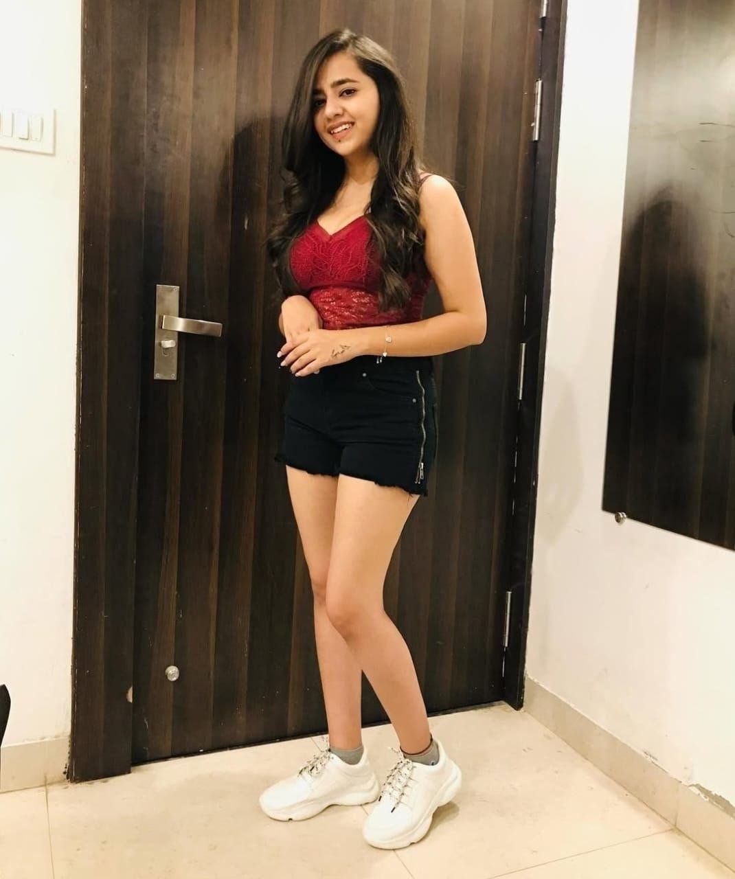 Hyderabad low price best profile . safe and secure call girl service