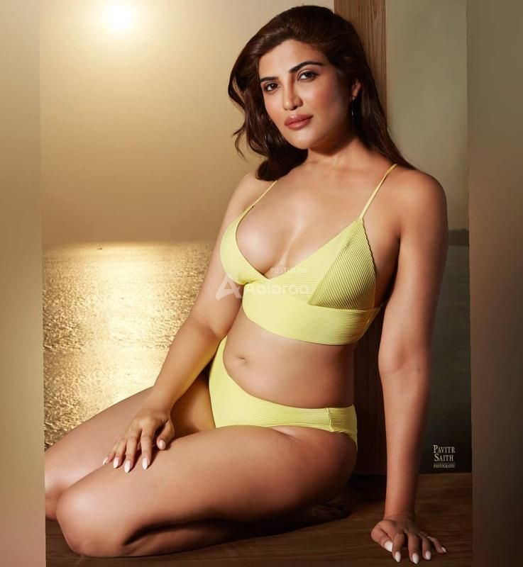 Low Cost Available Best Call Girls Female Escorts Service in Delhi