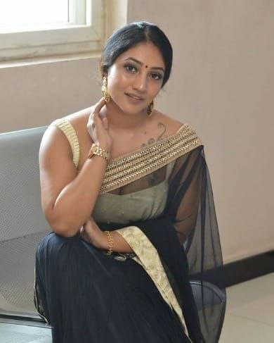 Mumbai Best VIP call girl service available in call out call girl serv