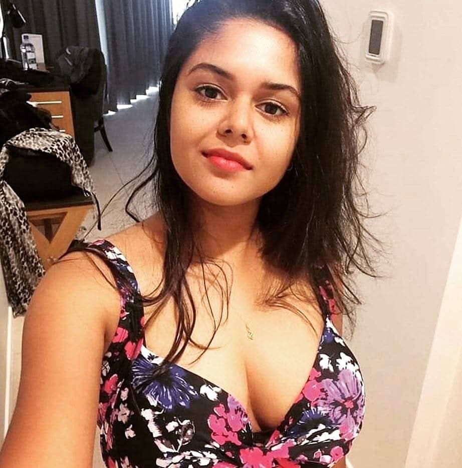100%TRUSTED FULL SATISFACTION Cash payment hand to hand Genuine girls